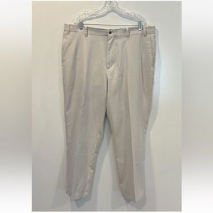 Callaway Beige Golf Performance Pants Flat Front Mens Size 40X30 (41)